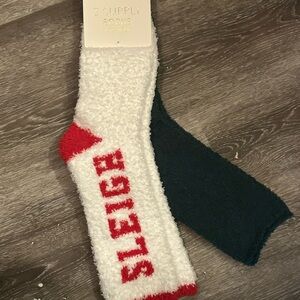 Z Supply Women’s Sleigh Socks - White/Red & Green